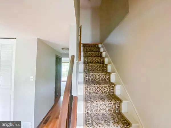 Canonsburg, PA 15317,109 OLD MEADOW RD