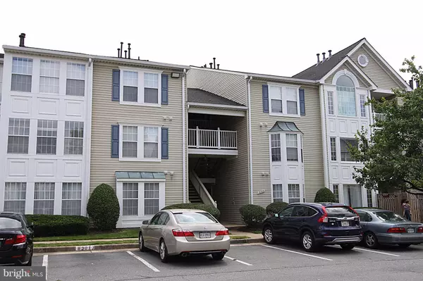 8303 BLUEBIRD WAY #M, Lorton, VA 22079