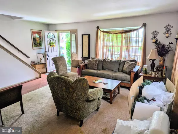 Aston, PA 19014,21 EUSDEN DR