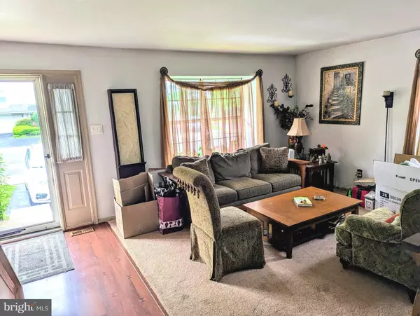 Aston, PA 19014,21 EUSDEN DR