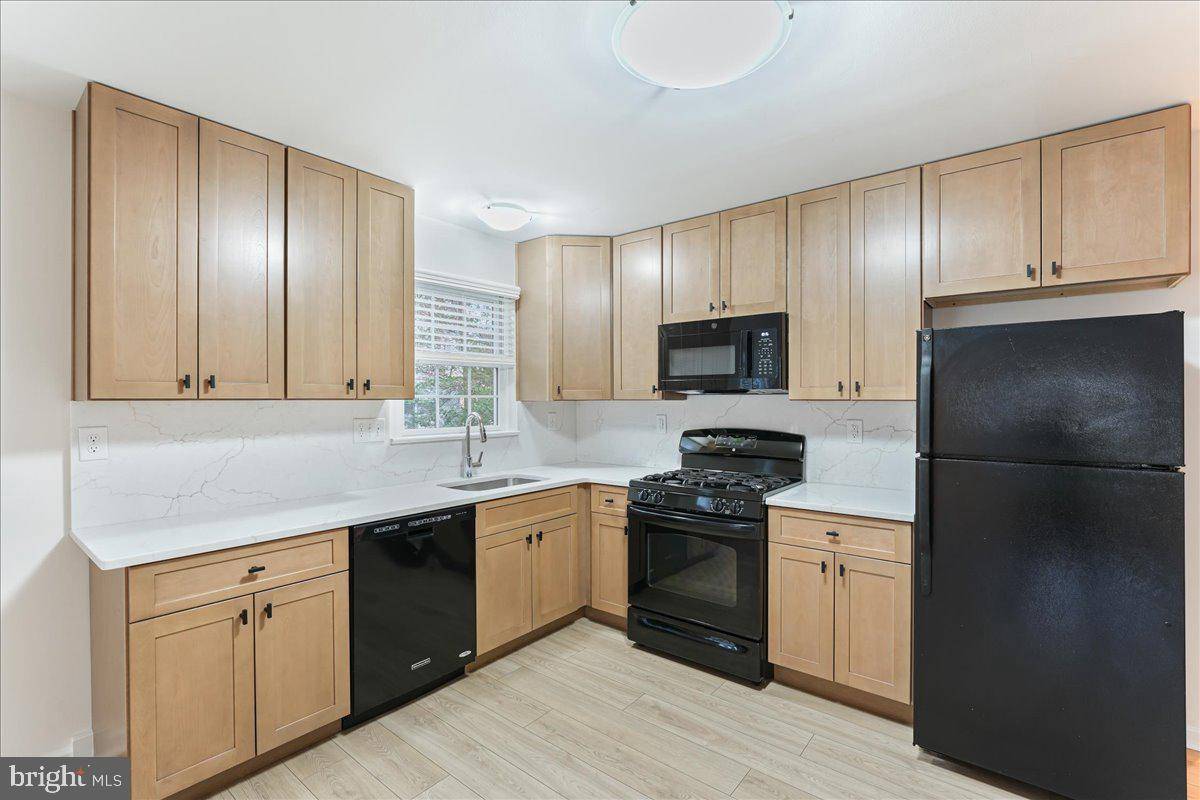 Media, PA 19063,413 N ORANGE ST