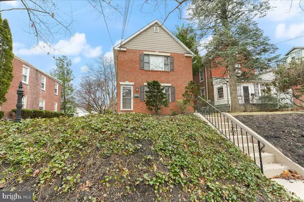 Media, PA 19063,413 N ORANGE ST