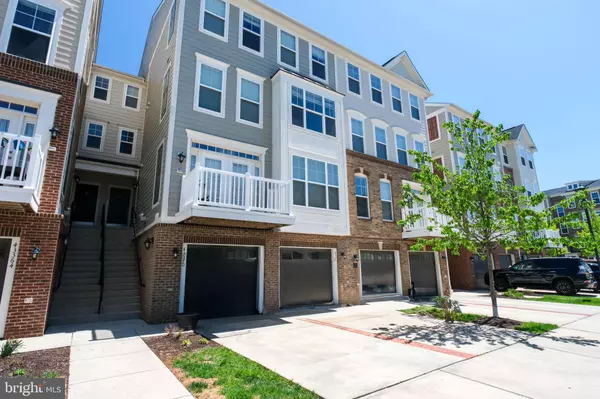 Chantilly, VA 20152,43370 TOWN GATE SQ