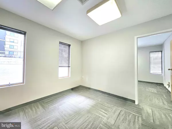 Bethesda, MD 20814,4343 MONTGOMERY AVE #3