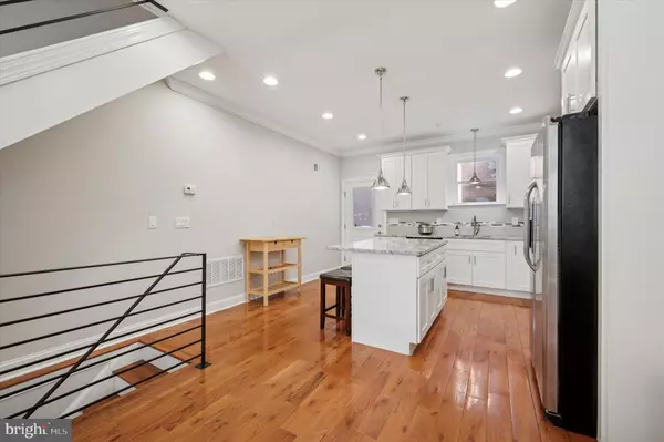 Philadelphia, PA 19125,2131 E TUCKER ST