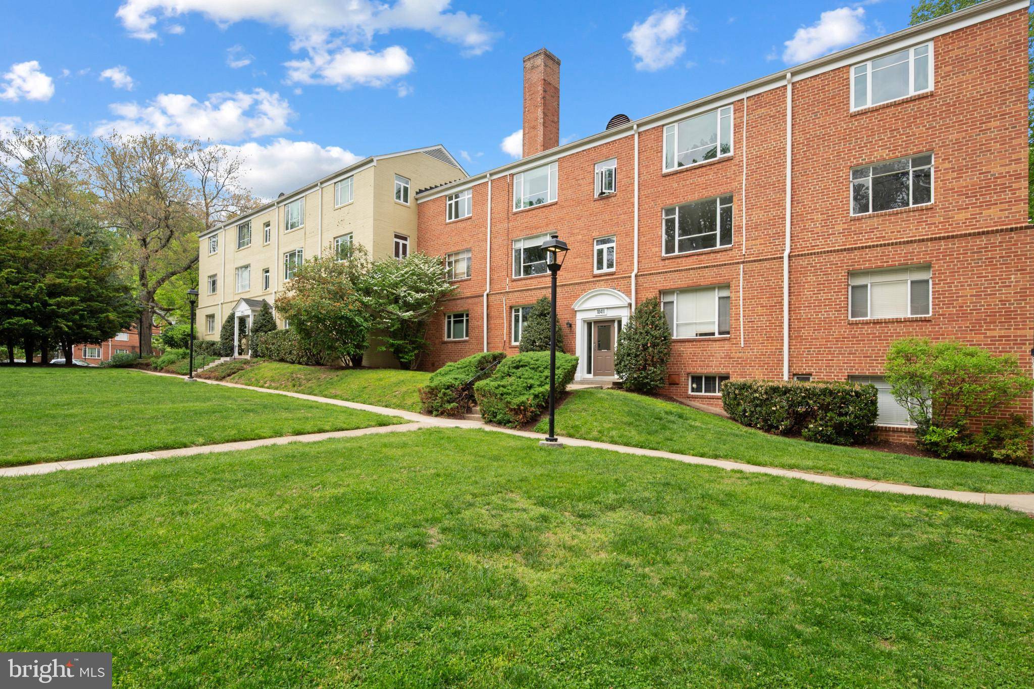 Bethesda, MD 20814,10411 MONTROSE AVE #202