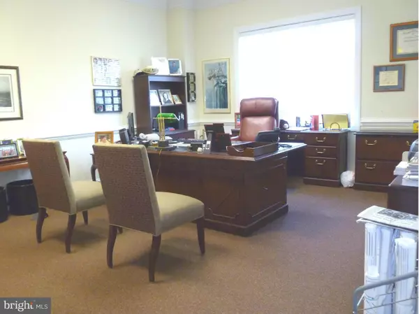 Woodbridge, VA 22192,4000 GENESEE PLACE #213
