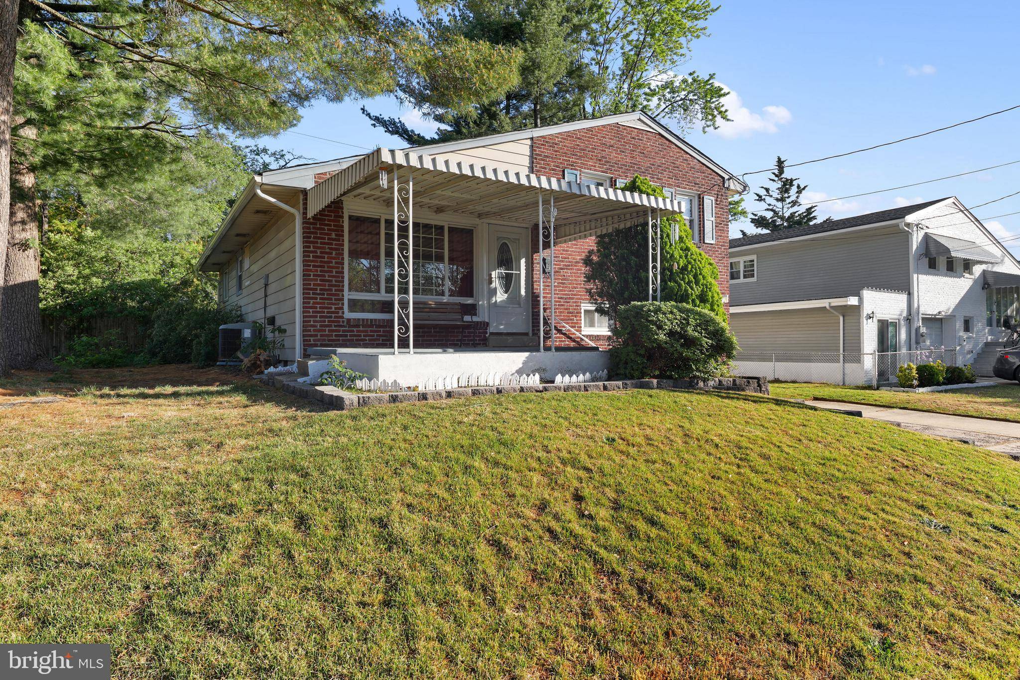 Pennsauken, NJ 08109,7445 GRANT AVE
