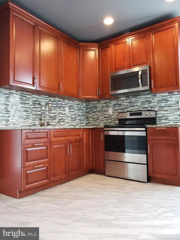 5331 WOODLAND AVE #FLOOR #2/BALCONY, Philadelphia, PA 19143