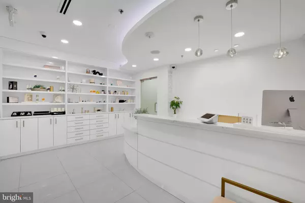 7601 LEWINSVILLE RD #SUITE 305, Mclean, VA 22102