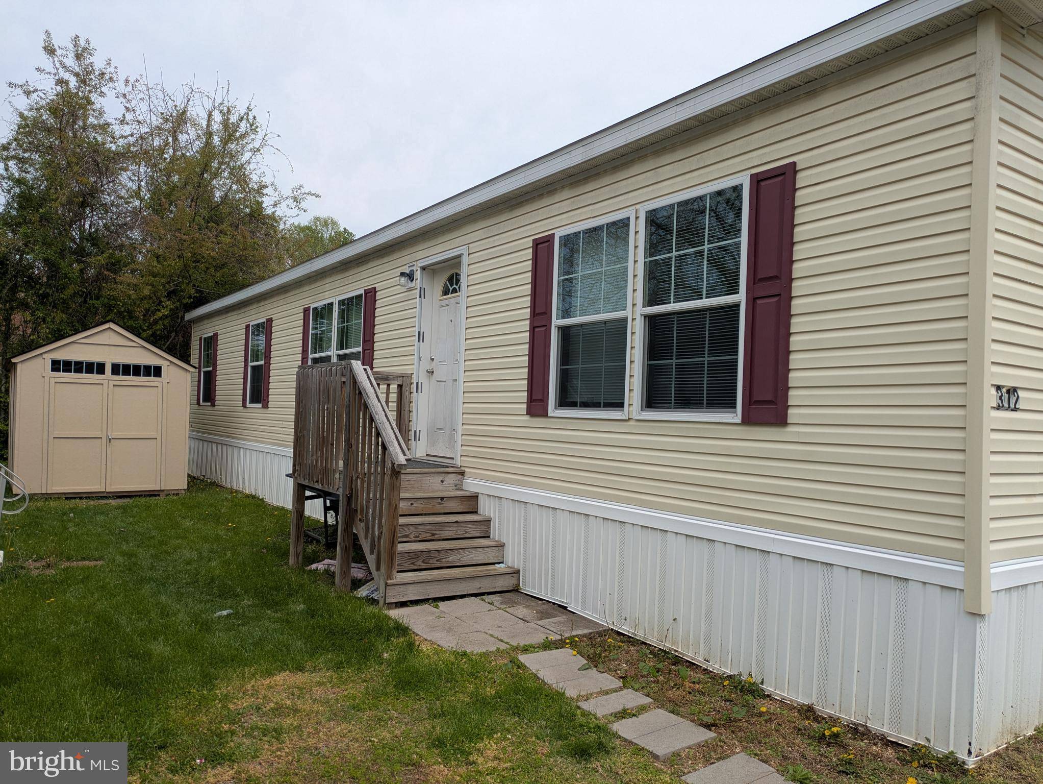 312 BERTS DR, Lothian, MD 20711