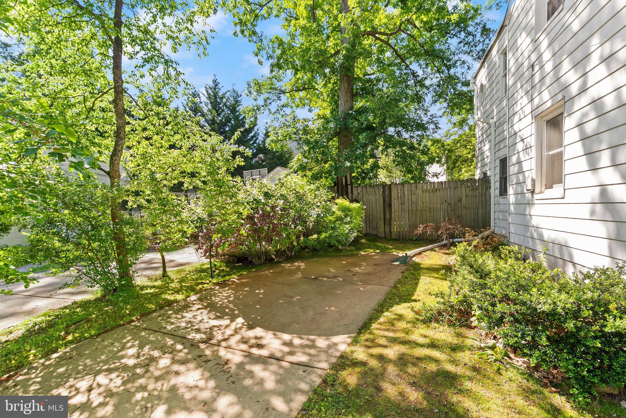 Arlington, VA 22204,5122 11TH RD S