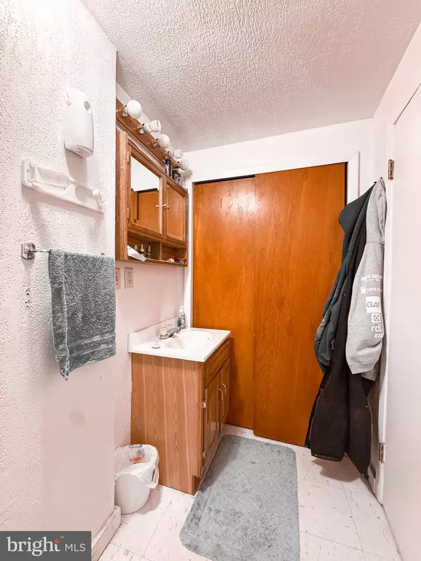 Houtzdale, PA 16651,1059 W HANNAH