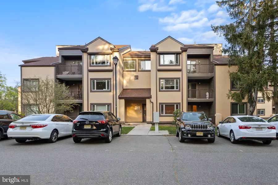 3231 SAYRE DR, Plainsboro, NJ 08536