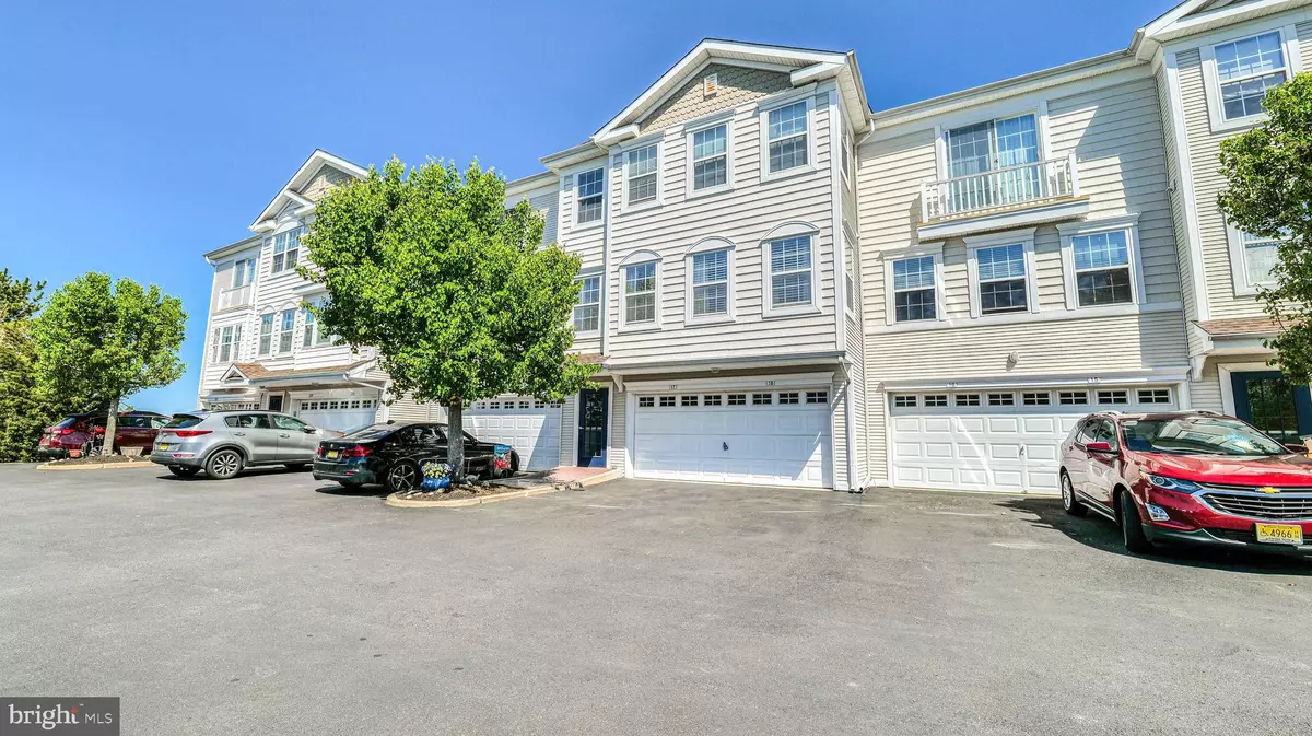 Somers Point, NJ 08244,17 BAYSIDE DR