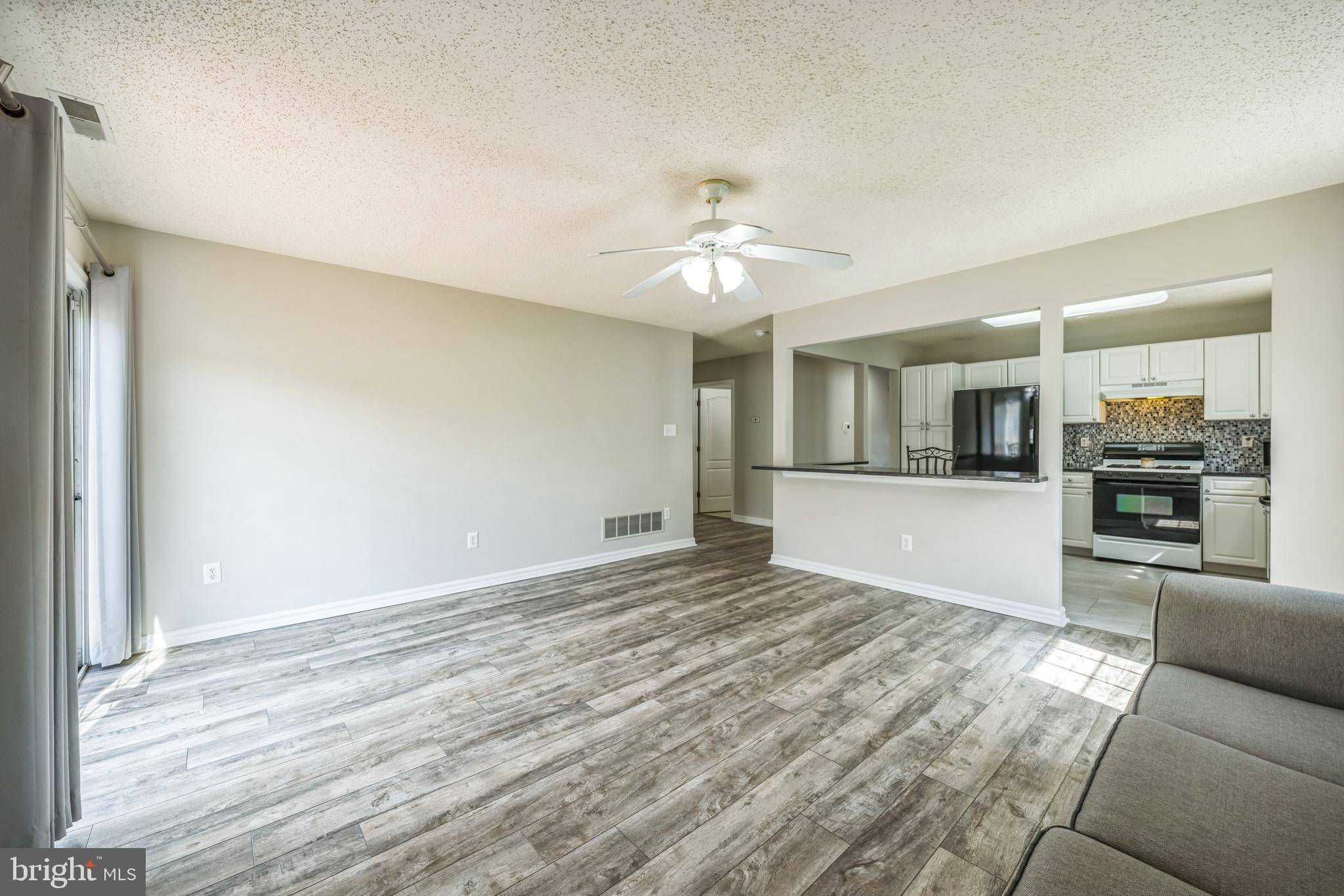 Williamstown, NJ 08094,547 DORAL DR