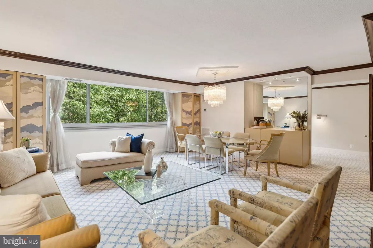 Chevy Chase, MD 20815,4601 N PARK AVE #211