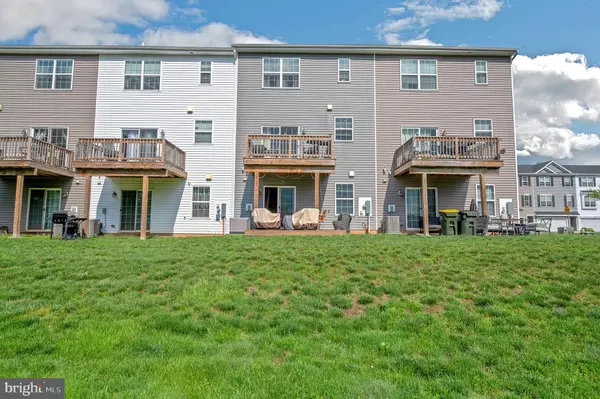 Quakertown, PA 18951,120 EDGEWATER CT