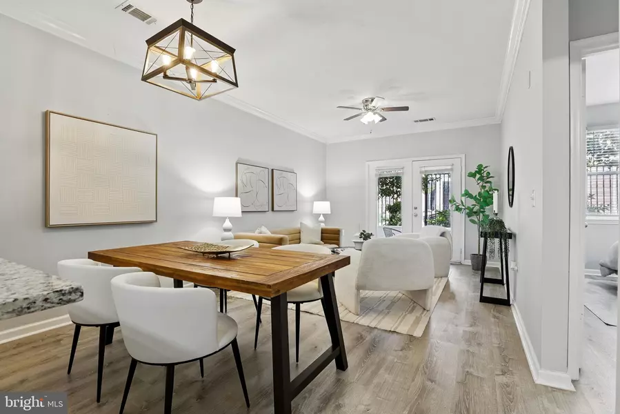 9486 VIRGINIA CENTER BLVD #5, Vienna, VA 22181