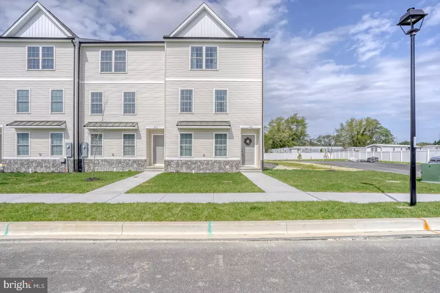 240 ROJAN RD #16, Dover, DE 19901