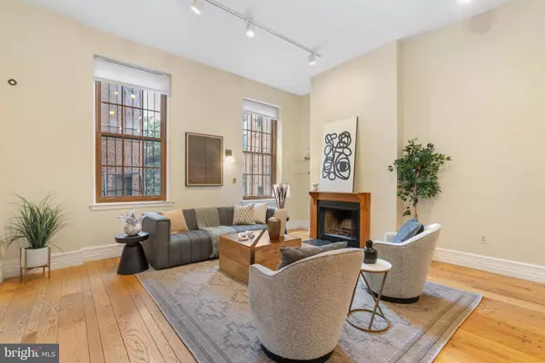 Philadelphia, PA 19107,914 SPRUCE ST #9