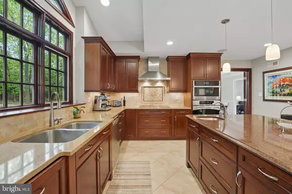 Herndon, VA 20170,1253 ROWLAND DR
