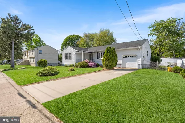 Hamilton, NJ 08610,21 BERG AVE