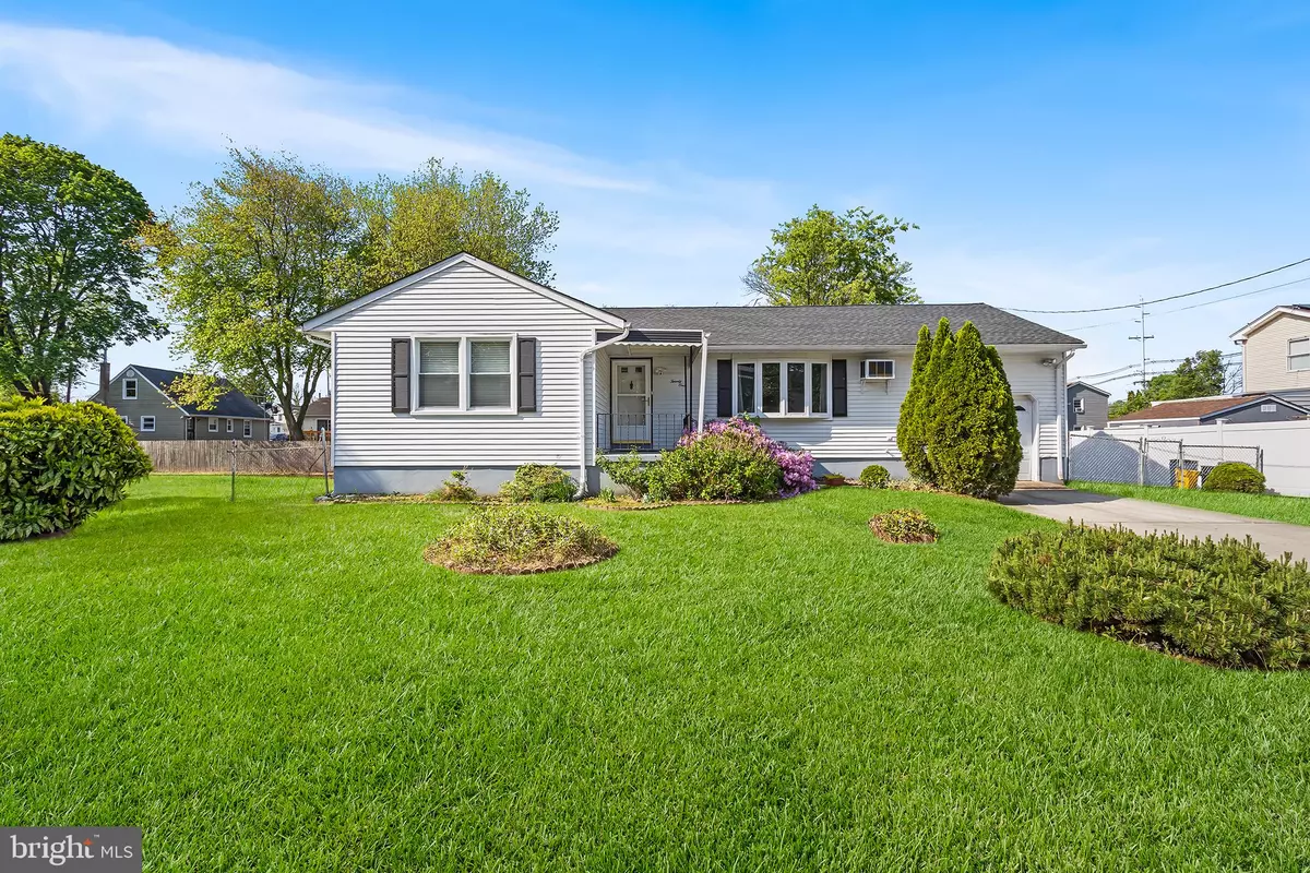 Hamilton, NJ 08610,21 BERG AVE