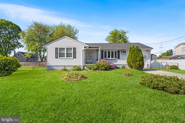 21 BERG AVE, Hamilton, NJ 08610