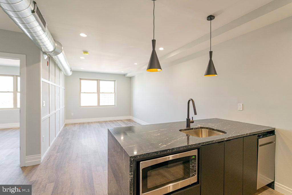 Philadelphia, PA 19123,526 BROWN ST #UNIT 403