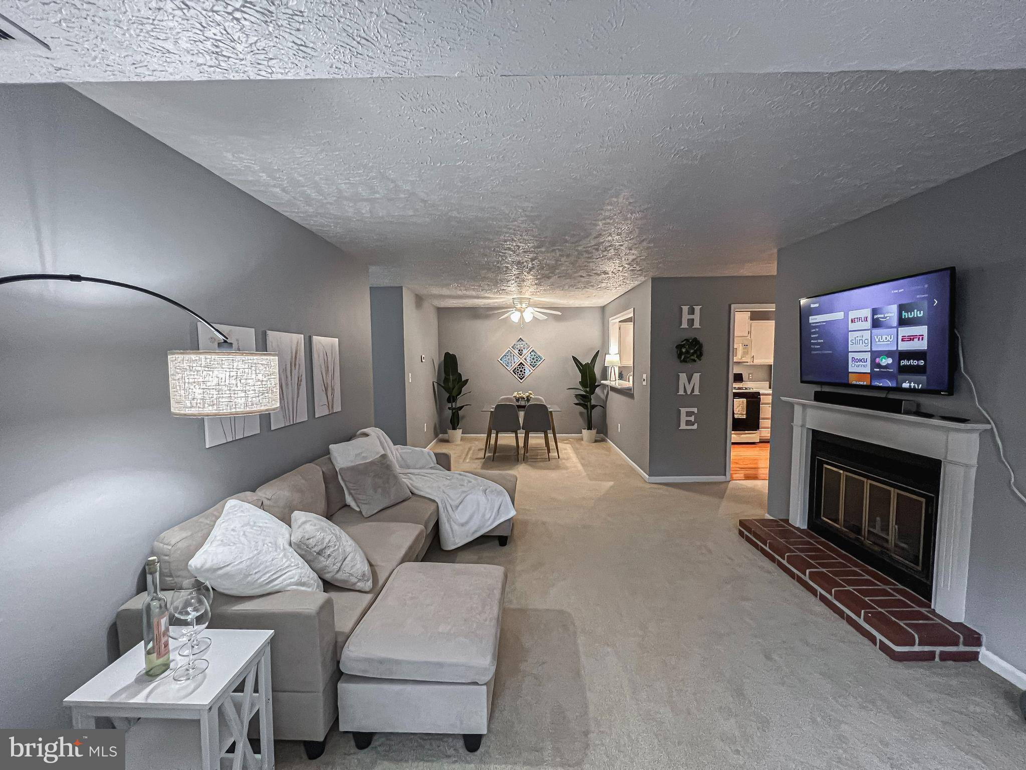 Reston, VA 20191,2239 HUNTERS RUN DR #2239
