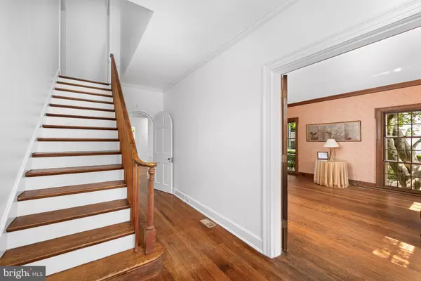 Washington, DC 20007,1727 HOBAN RD NW