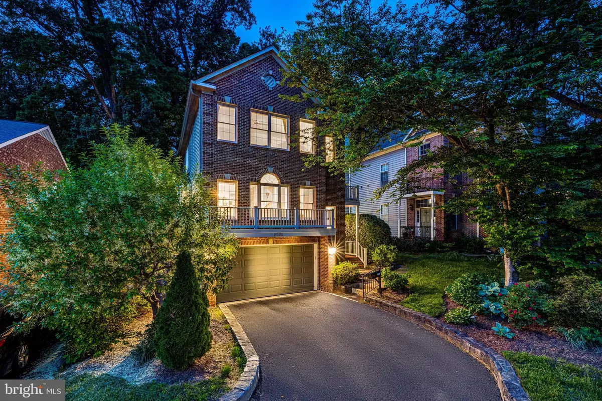 Mclean, VA 22101,6732 BARON RD