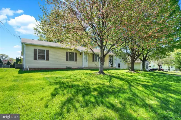 Manchester, PA 17345,237 CLOVERLANE DR