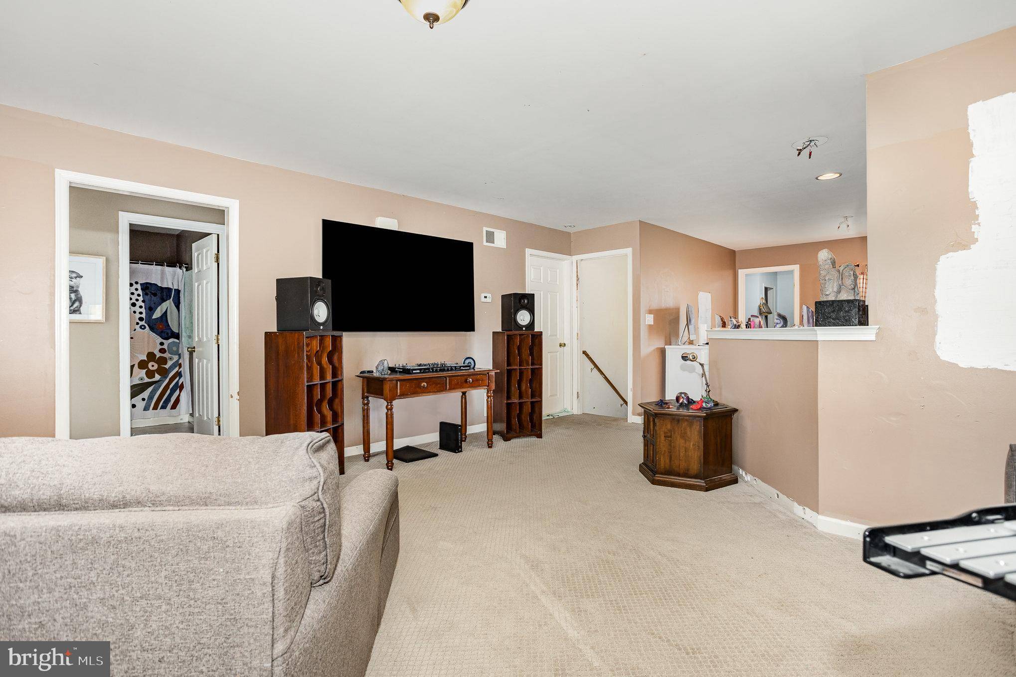 Marietta, PA 17547,222 HEATHERSAGE DR