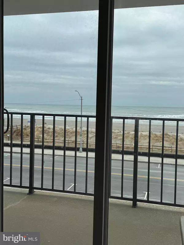 North Wildwood, NJ 08260,900 KENNEDY DR #304