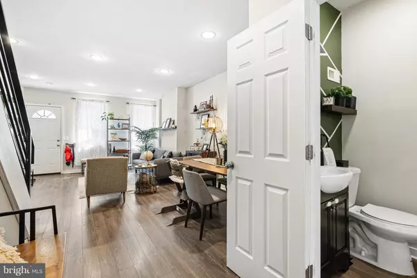 Philadelphia, PA 19145,1810 S HICKS ST