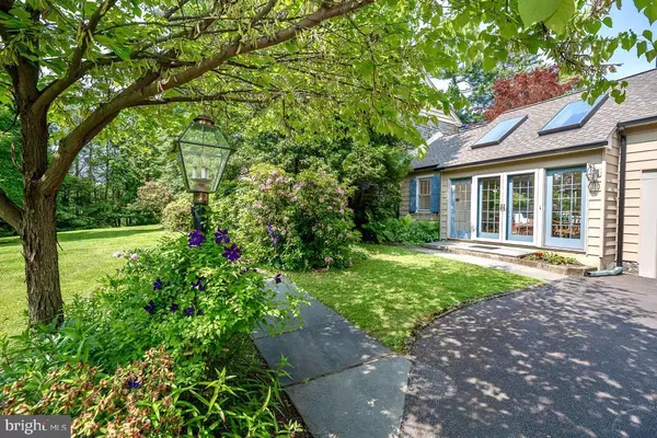 Villanova, PA 19085,245 ASHWOOD RD
