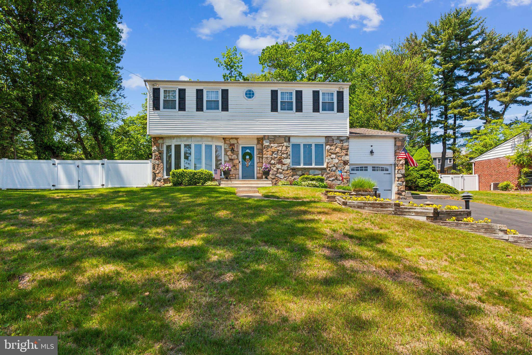 9094 PINE RD,  Philadelphia,  PA 19115