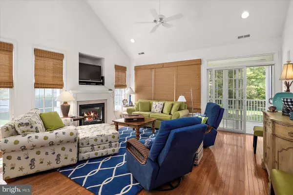 Ocean View, DE 19970,211 OCTOBER GLORY AVE