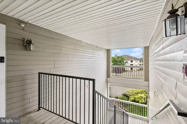 Manassas, VA 20109,8075 LACY DR #303