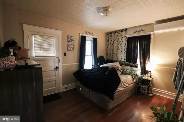 Harrisburg, PA 17111,2705 DERRY ST