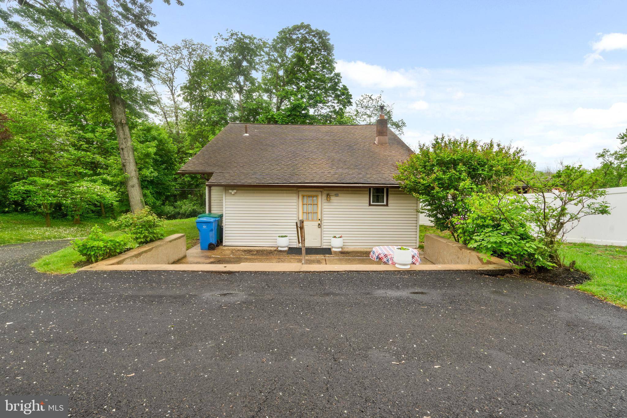 Levittown, PA 19056,4400 NEWPORTVILLE RD