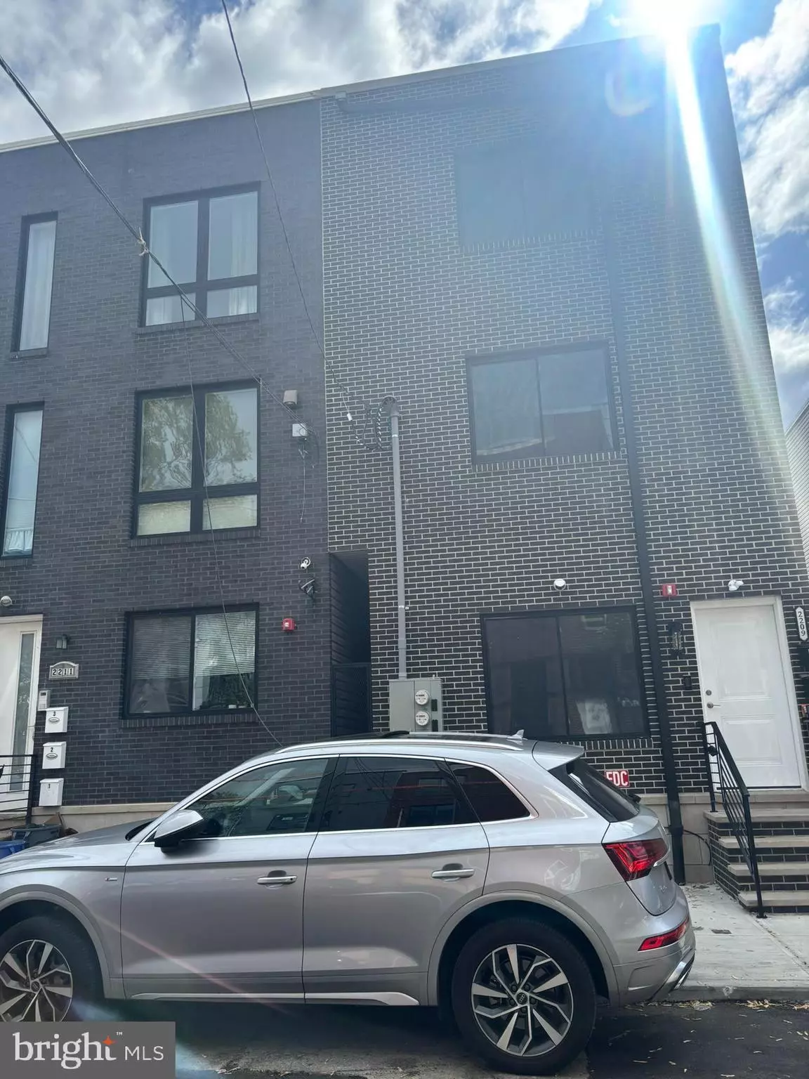 Philadelphia, PA 19133,2209 N 7TH ST #UNIT 1