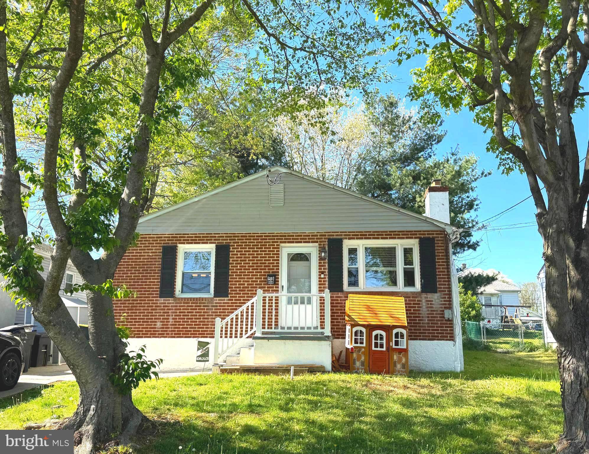 918 HILLSIDE AVE, Upper Chichester, PA 19061