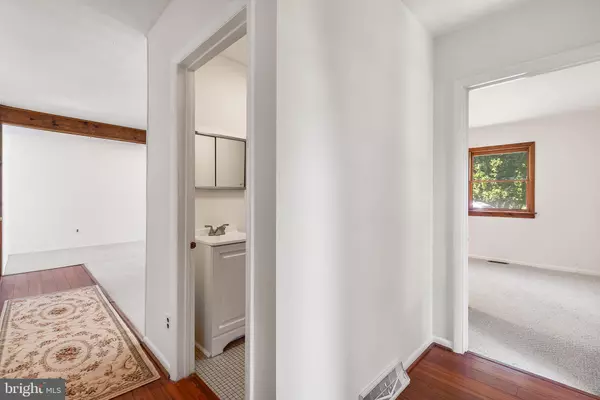 Kimberton, PA 19442,388 HALLMAN MILL RD