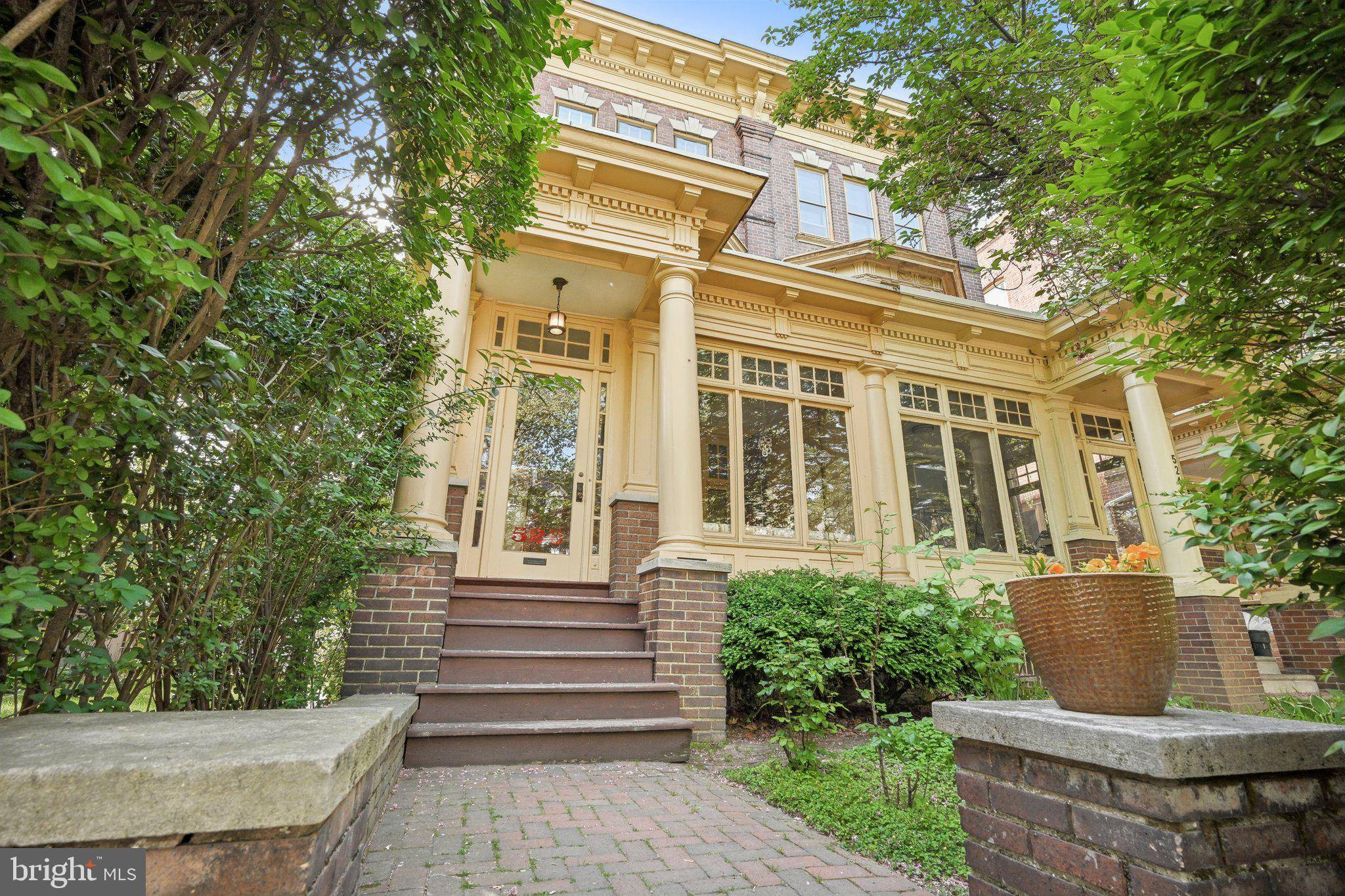 Philadelphia, PA 19143,526 S 46TH ST