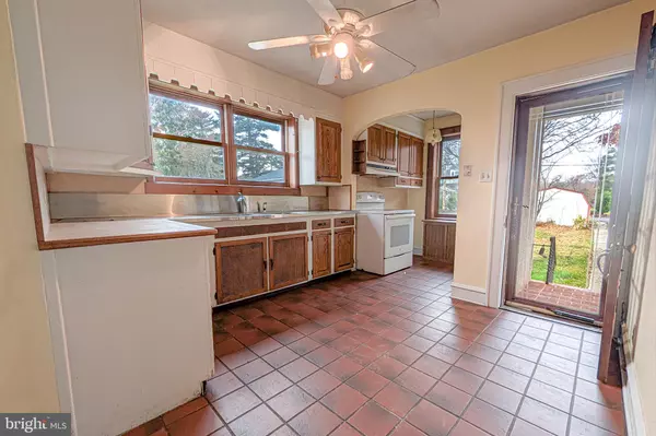 Perkasie, PA 18944,504 S 4TH ST