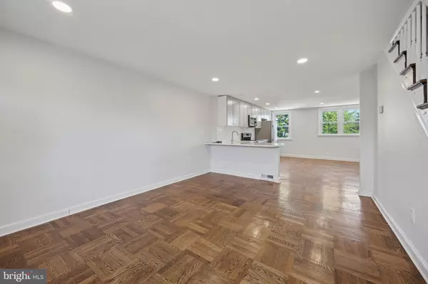 Darby, PA 19023,303 GOLF RD