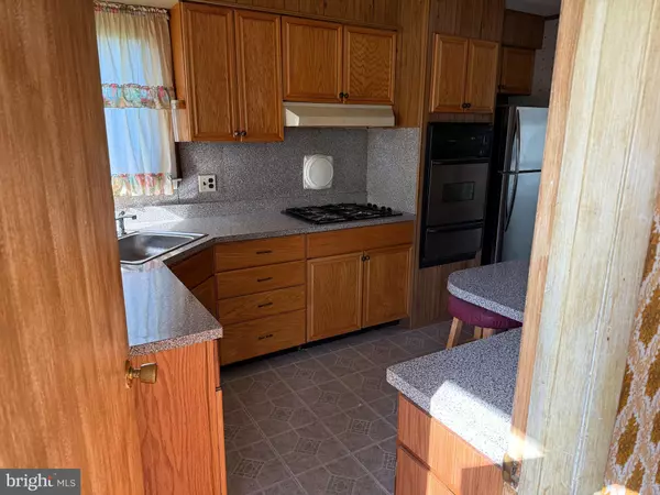 Runnemede, NJ 08078,50 FERNDALE CT